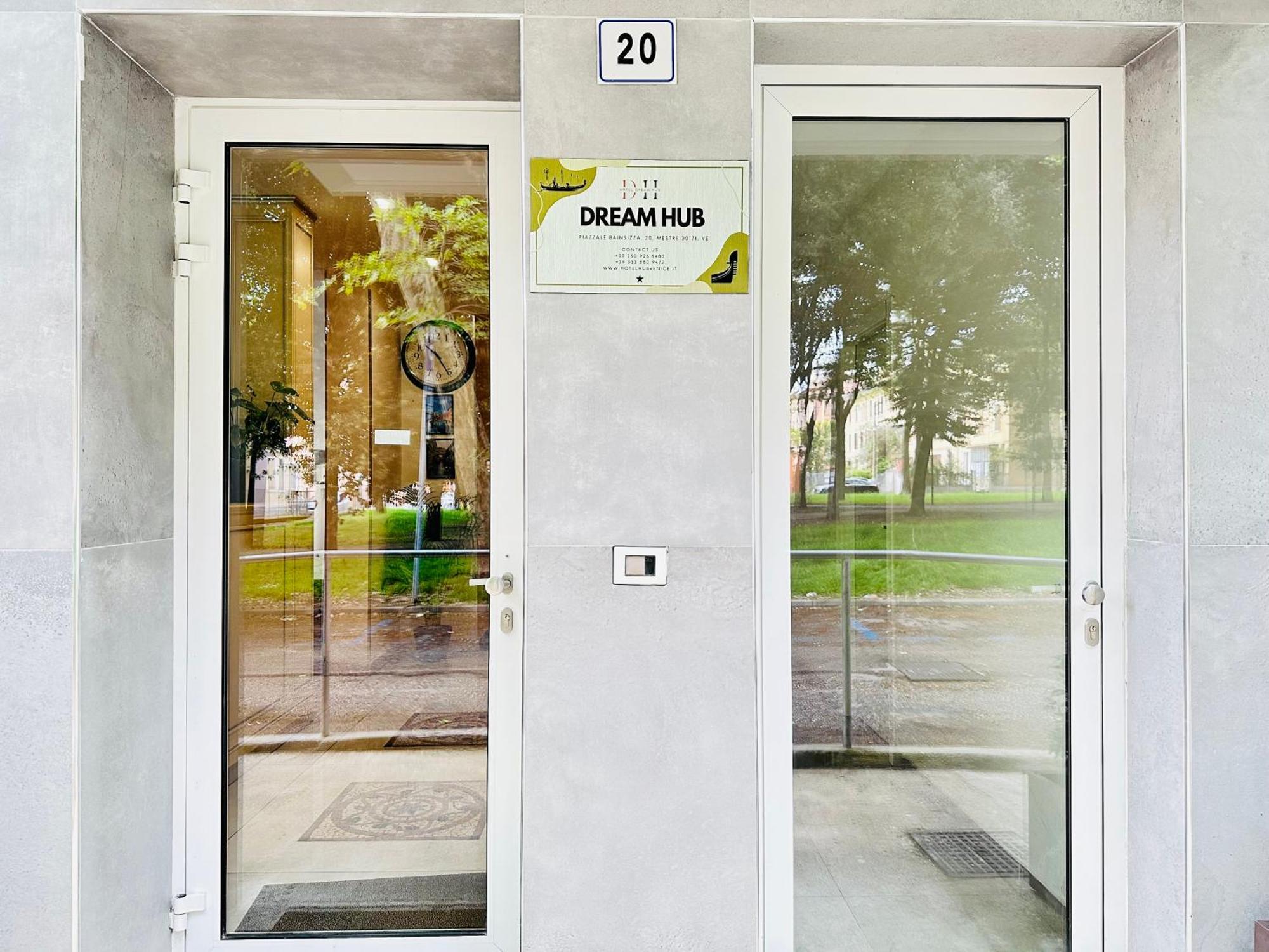 Dream Hub Affittacamere *